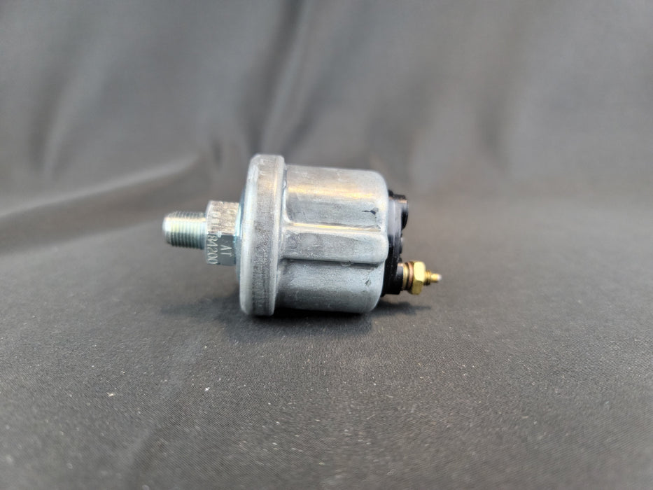 VDO - Oil Pressure Sender - 80 PSI - 1/4 18 NPT - 360-005